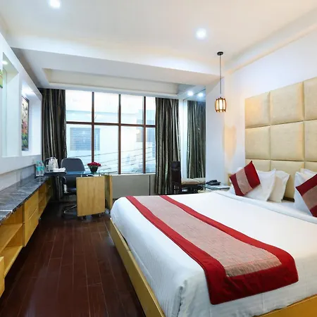 Airport Hotel Grand-3
